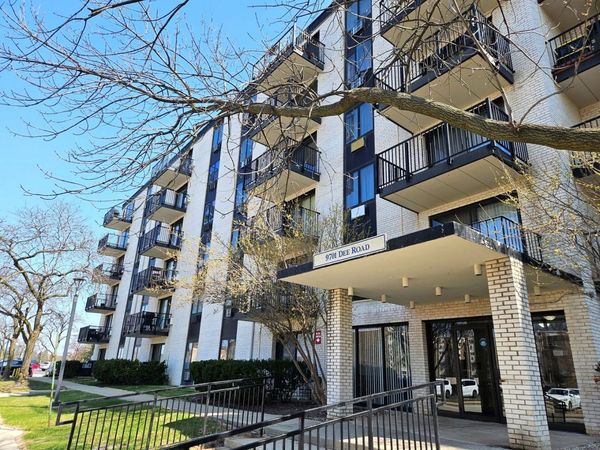 9701 N Dee Road , Unit 6M, Niles, IL 60714