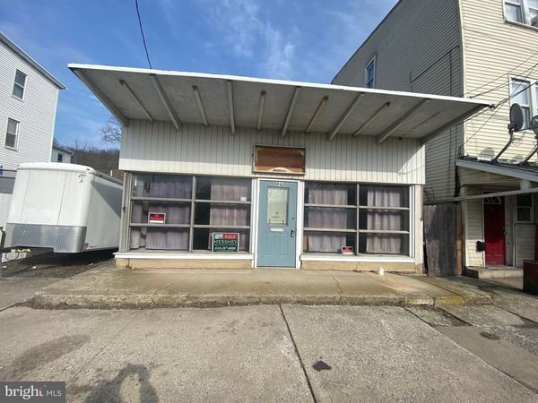 86 COAL STREET , PORT CARBON, PA 17965