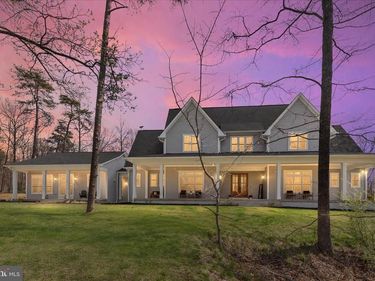 8189 SUMMERFIELD HILLS DRIVE, WARRENTON, VA 20186