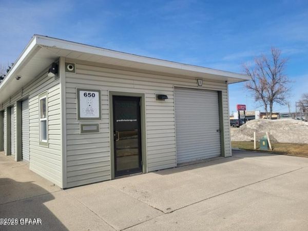 676 26TH Street S, Grand Forks, ND 58201