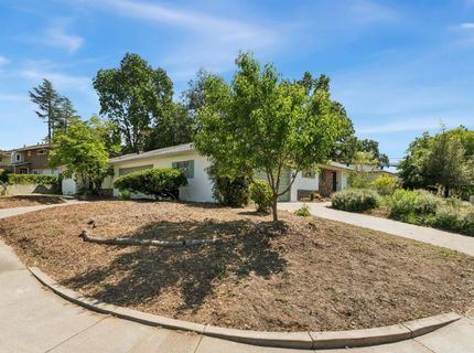 6001 S Land Park Dr, Sacramento, CA 95822 Photo