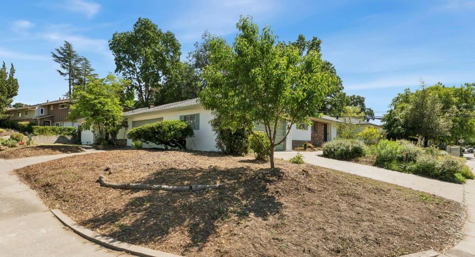 6001 S Land Park Dr, Sacramento, CA 95822 Photo