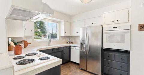 6001 S Land Park Dr, Sacramento, CA 95822 Photo