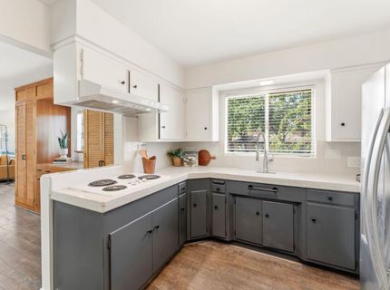 6001 S Land Park Dr, Sacramento, CA 95822 Photo