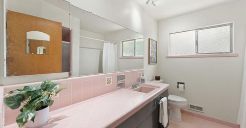 6001 S Land Park Dr, Sacramento, CA 95822 Photo