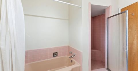 6001 S Land Park Dr, Sacramento, CA 95822 Photo