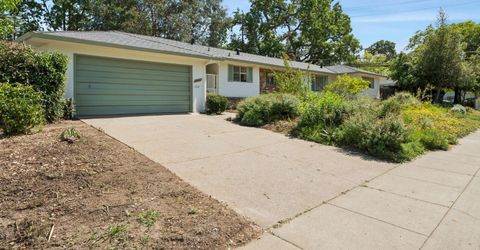 6001 S Land Park Dr, Sacramento, CA 95822 Photo