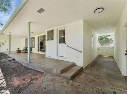 6001 S Land Park Dr, Sacramento, CA 95822 Photo