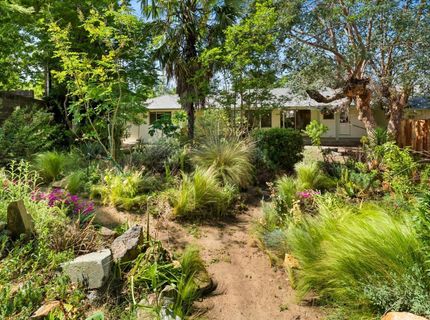 6001 S Land Park Dr, Sacramento, CA 95822 Photo