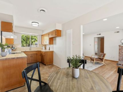 6001 S Land Park Dr, Sacramento, CA 95822 Photo