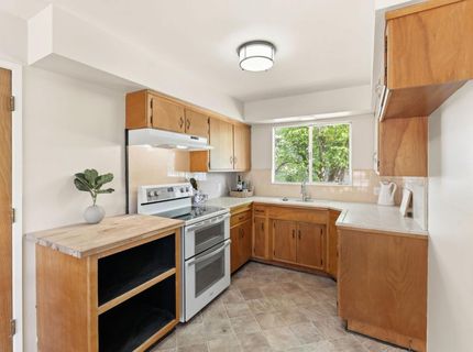 6001 S Land Park Dr, Sacramento, CA 95822 Photo