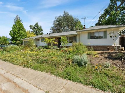 6001 S Land Park Dr, Sacramento, CA 95822 Photo