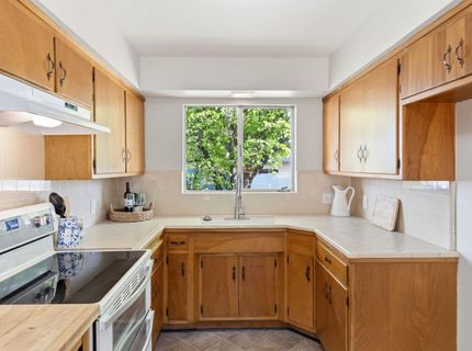 6001 S Land Park Dr, Sacramento, CA 95822 Photo