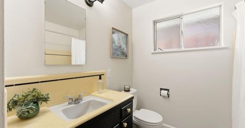 6001 S Land Park Dr, Sacramento, CA 95822 Photo