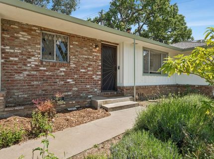 6001 S Land Park Dr, Sacramento, CA 95822 Photo