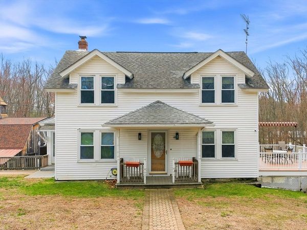 40 Providence St, Uxbridge, MA 01569