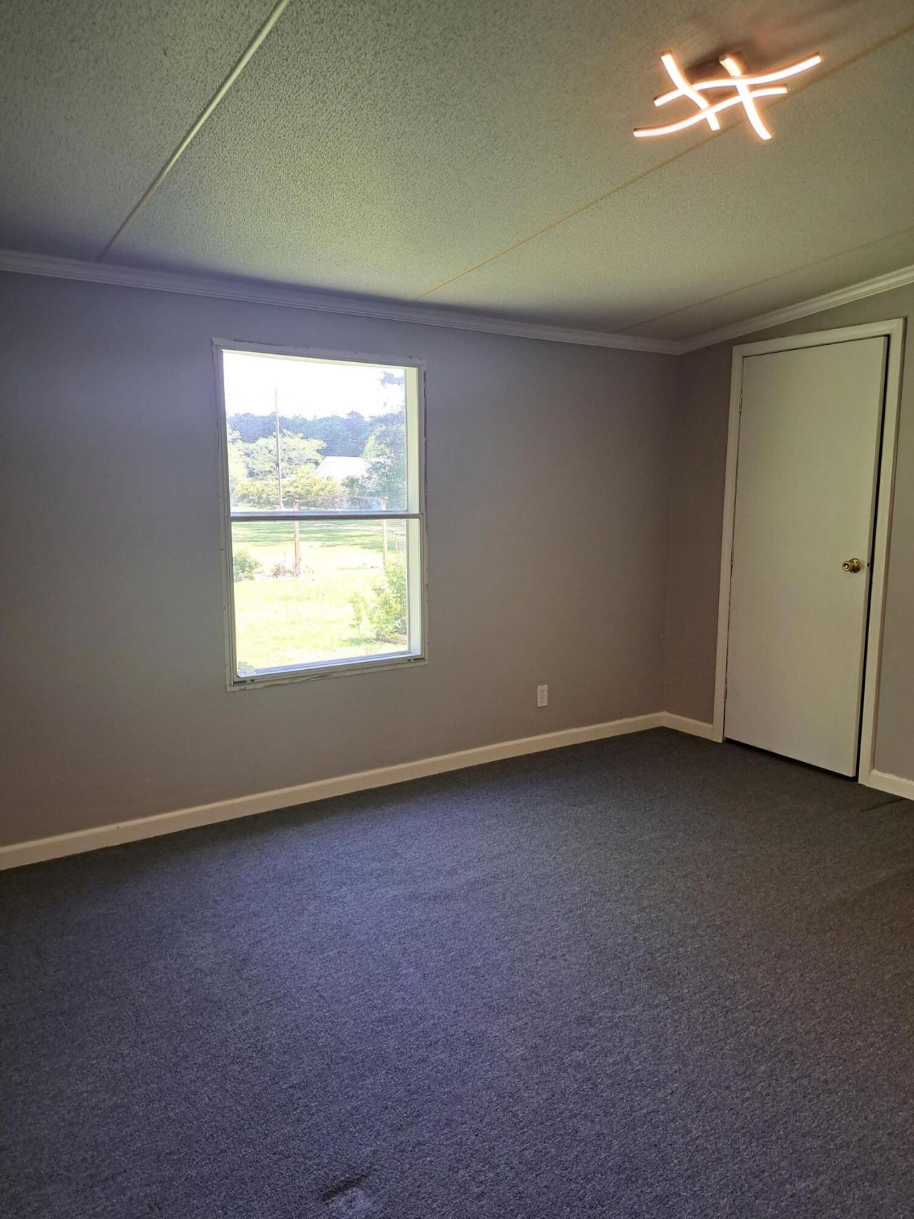 188 Hilliard Boulevard Photo 12