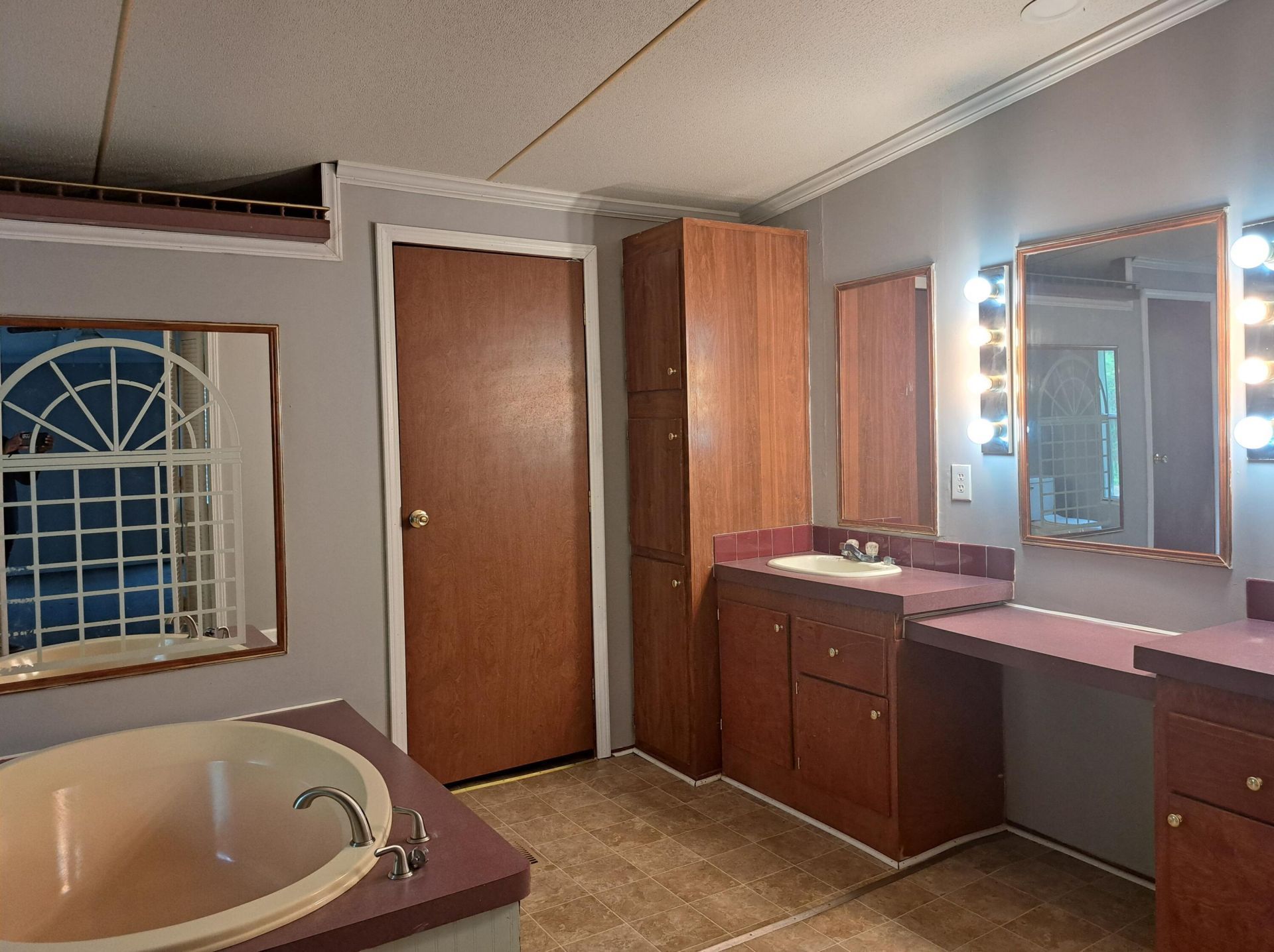 188 Hilliard Boulevard Photo 15