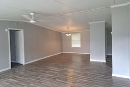 188 Hilliard Boulevard photo 4