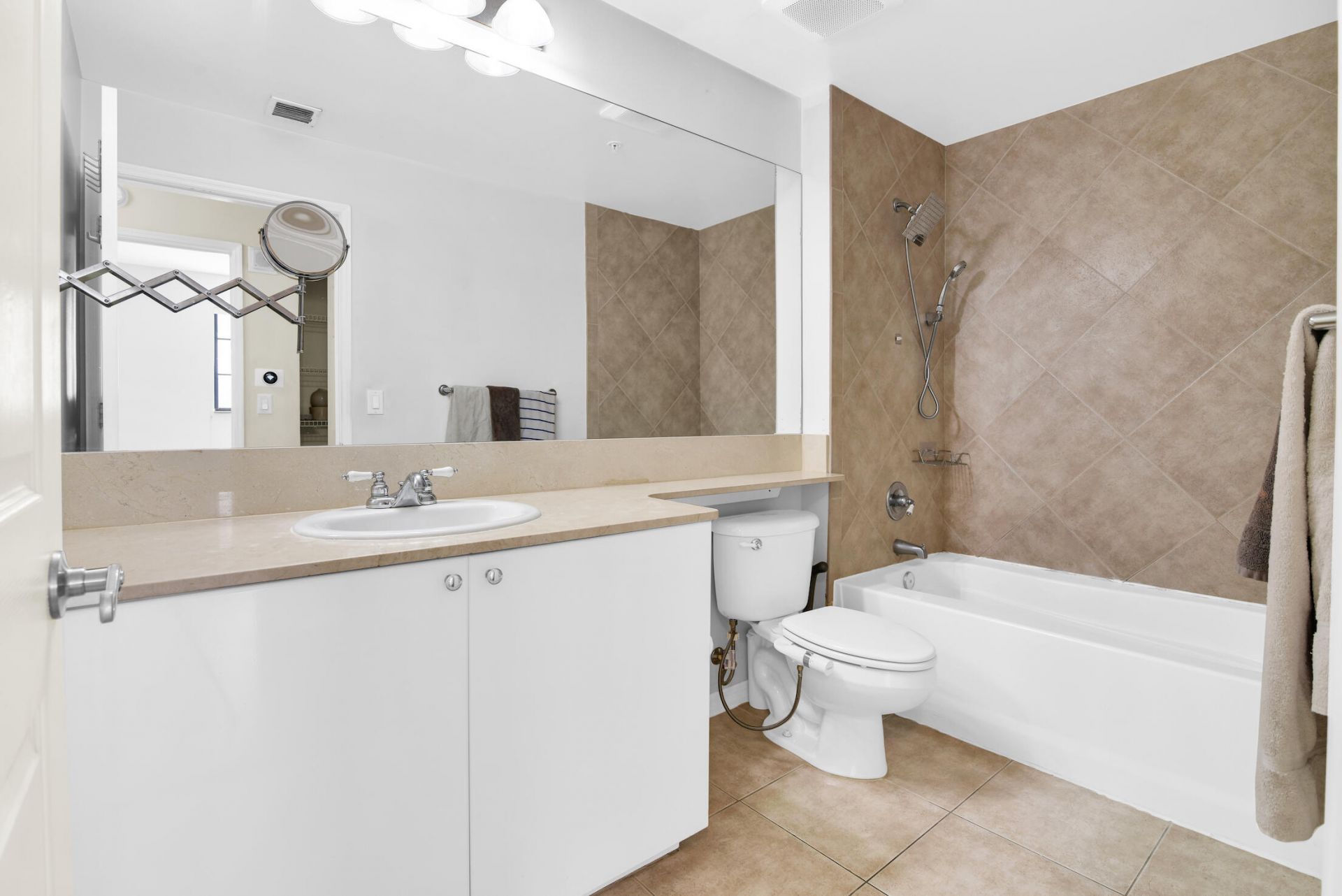 233 S Federal Highway, Unit 604, Boca Raton, FL 33432 Photo