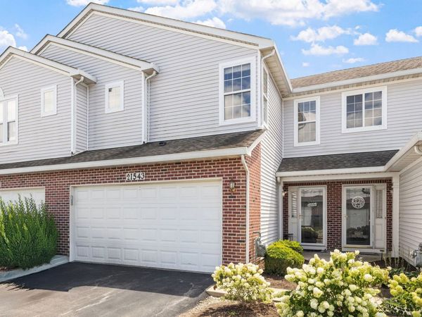 21543 EICH Drive, Crest Hill, IL 60403