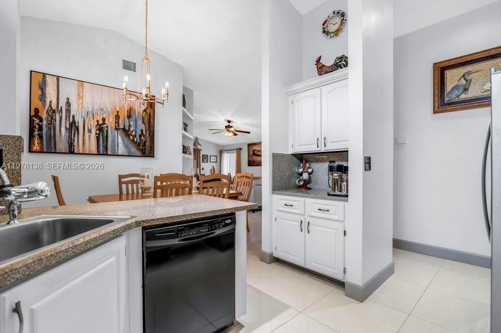 529 Lakeside Cir, Sunrise, FL 33326 Photo