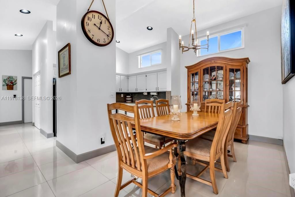 529 Lakeside Cir, Sunrise, FL 33326 Photo