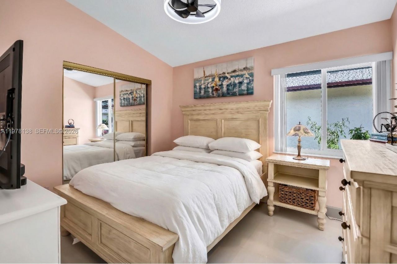 529 Lakeside Cir, Sunrise, FL 33326 Photo