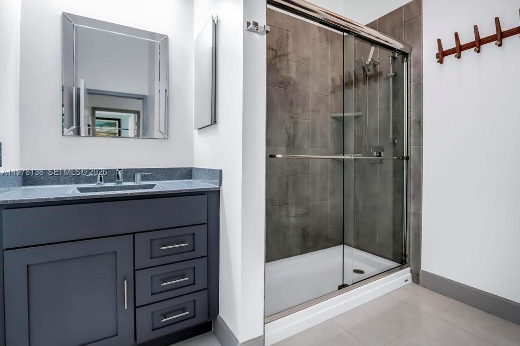 529 Lakeside Cir, Sunrise, FL 33326 Photo