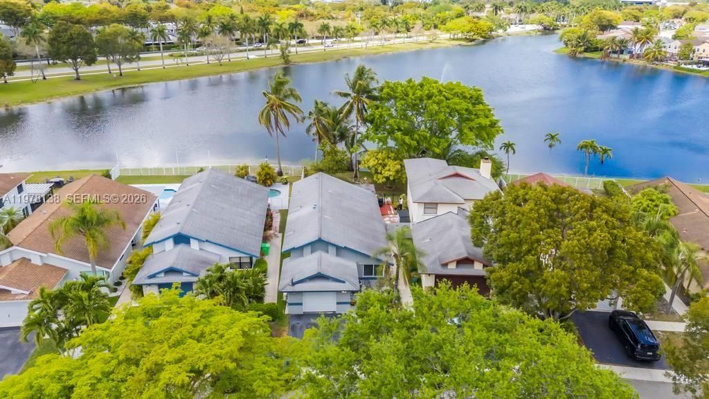 529 Lakeside Cir, Sunrise, FL 33326 Photo