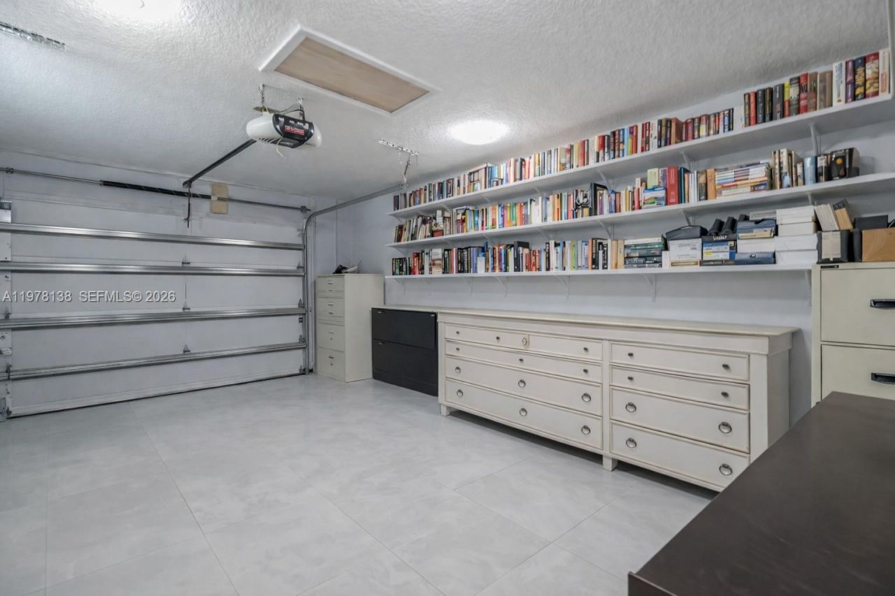 529 Lakeside Cir, Sunrise, FL 33326 Photo