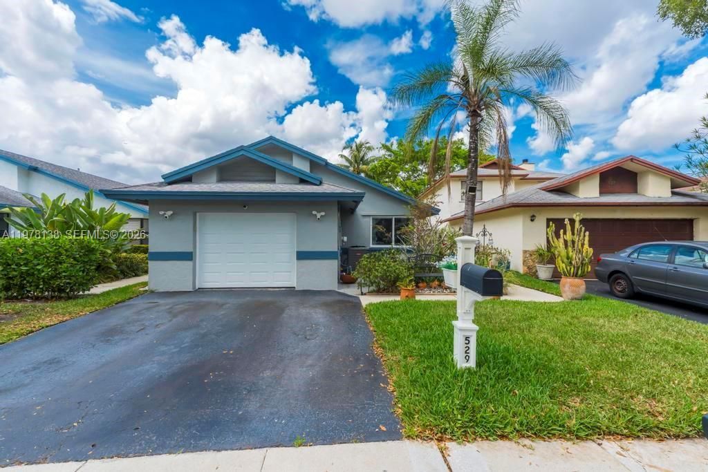 529 Lakeside Cir, Sunrise, FL 33326 Photo