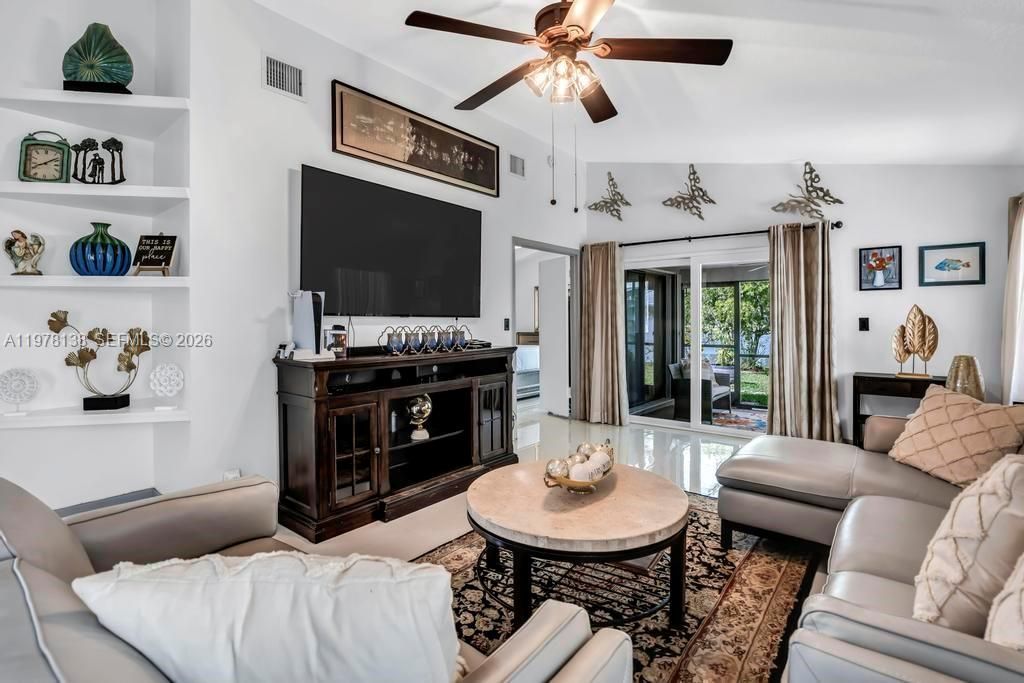 529 Lakeside Cir, Sunrise, FL 33326 Photo