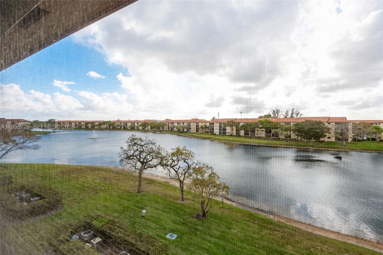 950 SW 138th Ave , Unit 409B, Pembroke Pines, FL 33027 Photo