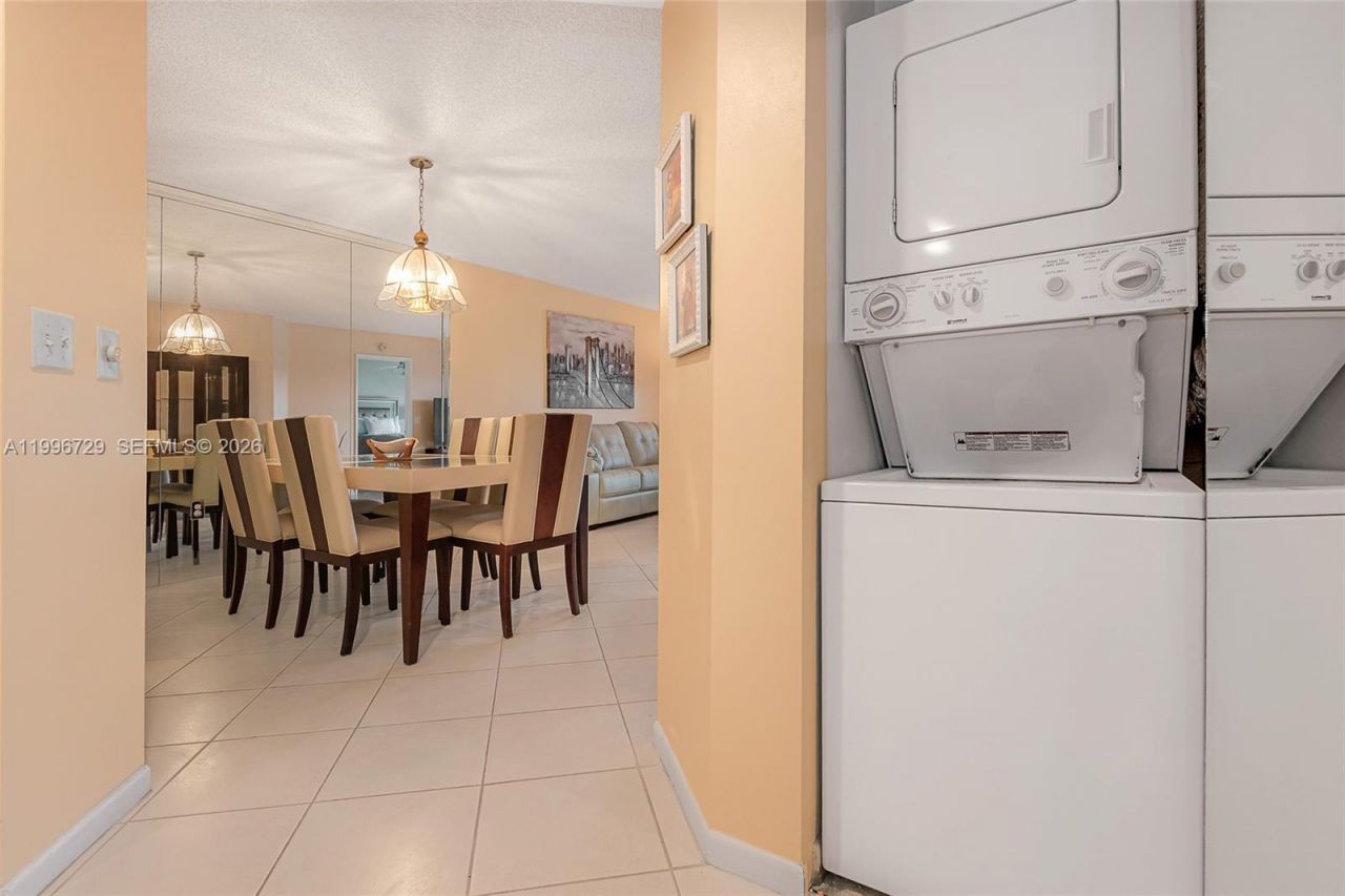 950 SW 138th Ave , Unit 409B, Pembroke Pines, FL 33027 Photo