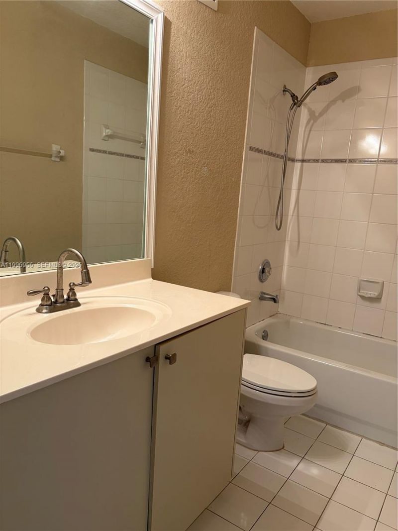 17084 SW 138th Ct, Miami, FL 33177 Photo