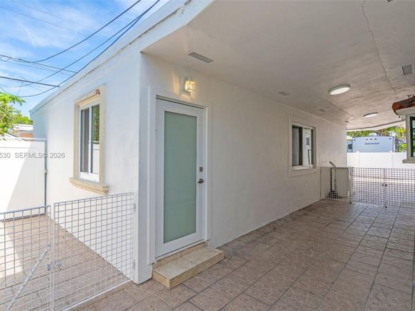 201 SW 51st Ct, Unit 2, Miami, FL 33134