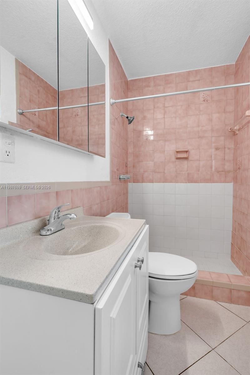 201 SW 51st Ct, Unit 4, Miami, FL 33134 Photo