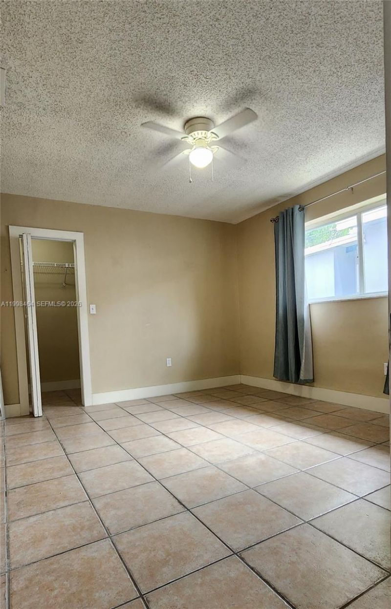 880 E 26th St, Hialeah, FL 33013 Photo