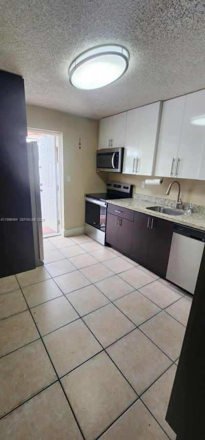 880 E 26th St, Hialeah, FL 33013 Photo