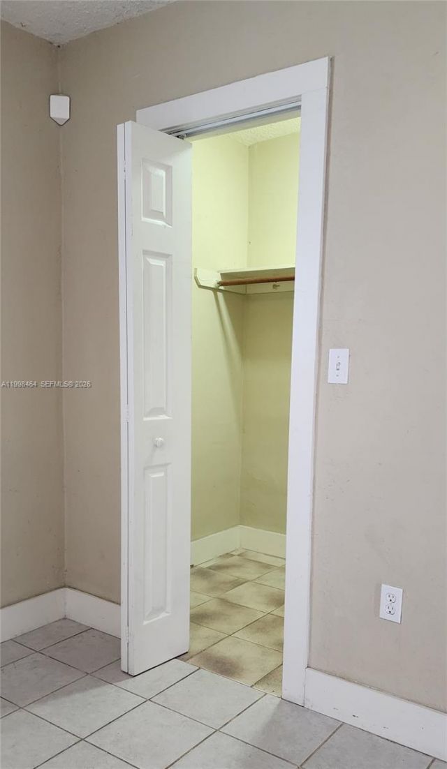 880 E 26th St, Hialeah, FL 33013 Photo