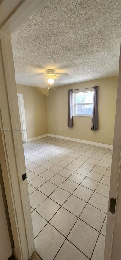 880 E 26th St, Hialeah, FL 33013 Photo