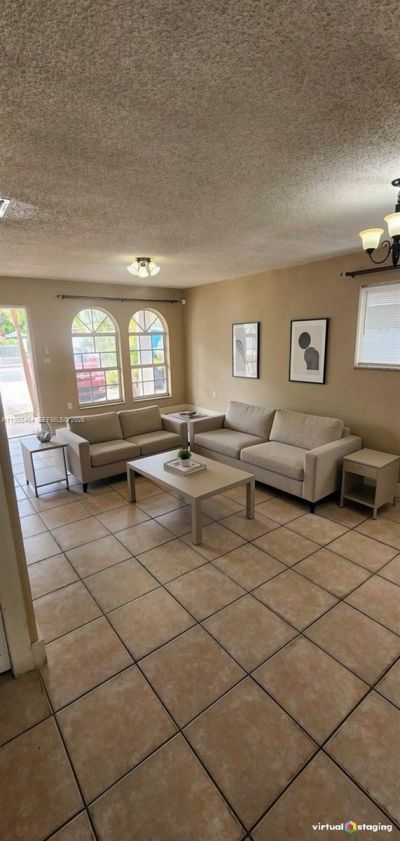 880 E 26th St, Hialeah, FL 33013 Photo