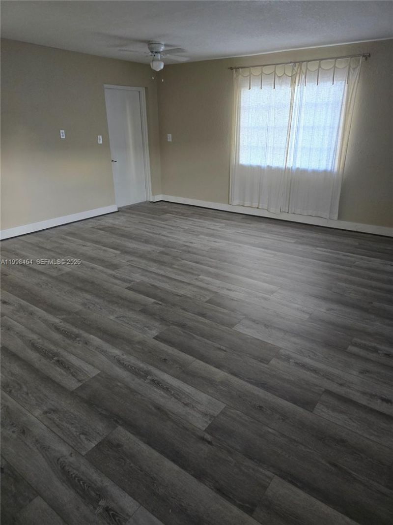 880 E 26th St , Hialeah, FL 33013 Photo