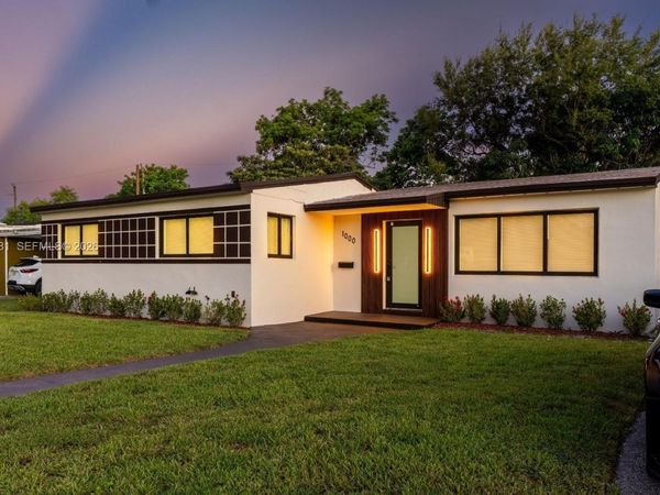 1000 NW 198th St , Miami Gardens, FL 33169