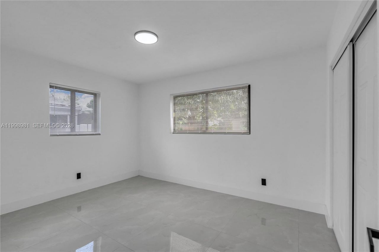 1000 NW 198th St , Miami Gardens, FL 33169 Photo