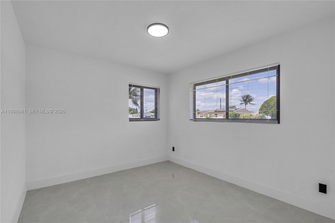 1000 NW 198th St, Miami Gardens, FL 33169 Photo