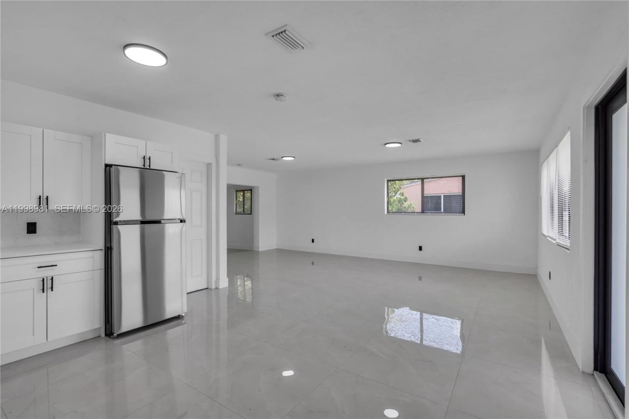 1000 NW 198th St, Miami Gardens, FL 33169 Photo