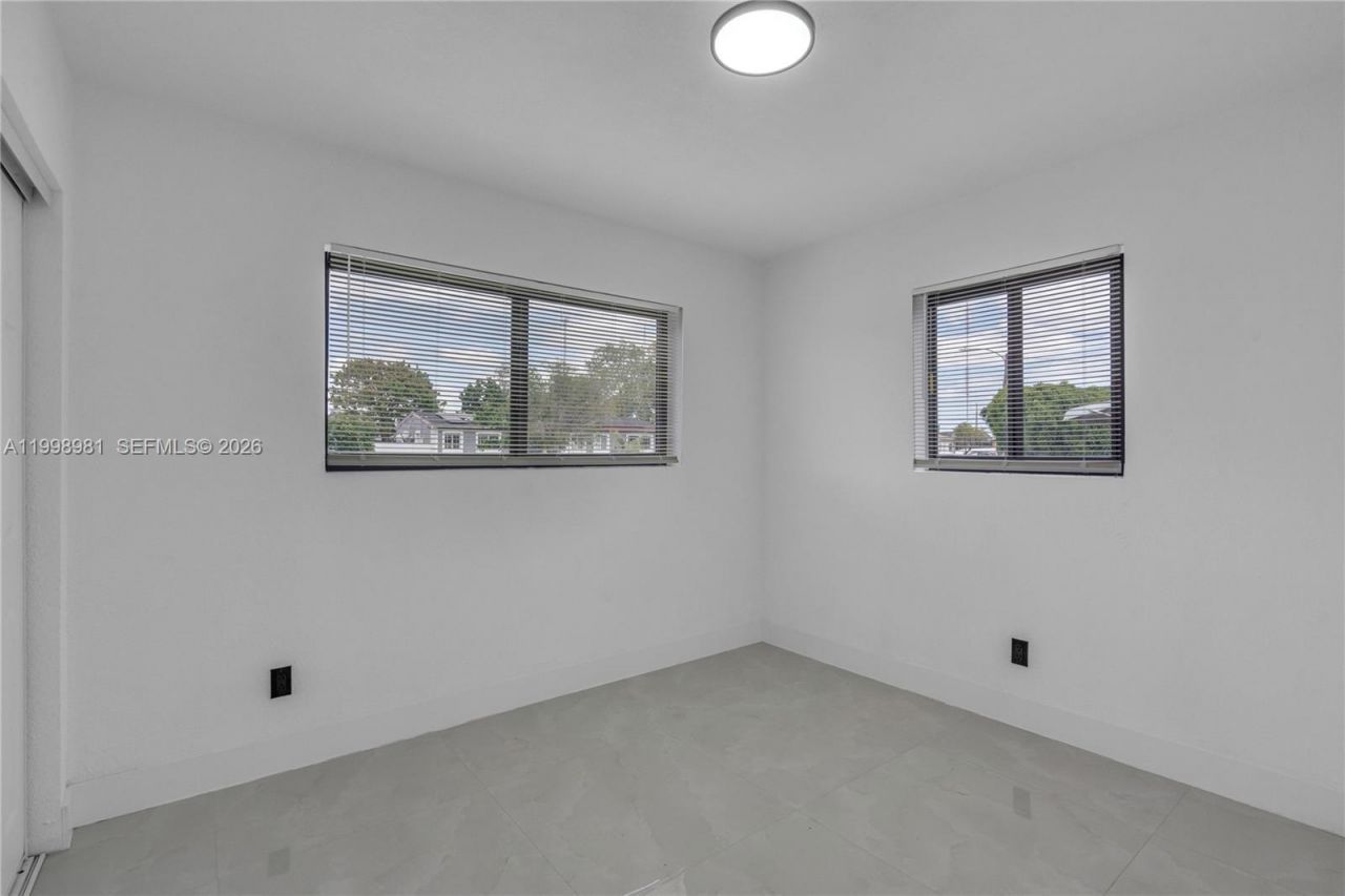 1000 NW 198th St, Miami Gardens, FL 33169 Photo