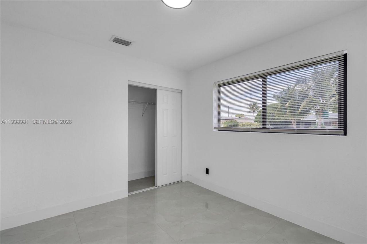 1000 NW 198th St, Miami Gardens, FL 33169 Photo
